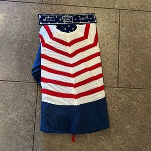 🎄Crown & Ivy Festive Knit Tree Skirt in Red, White & Blue! 48 inches!